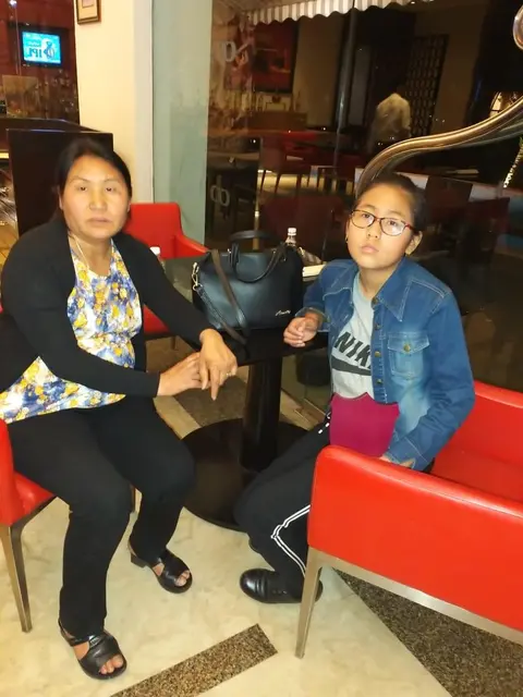 Tsoinyu with her mother during her trip to Mumbai